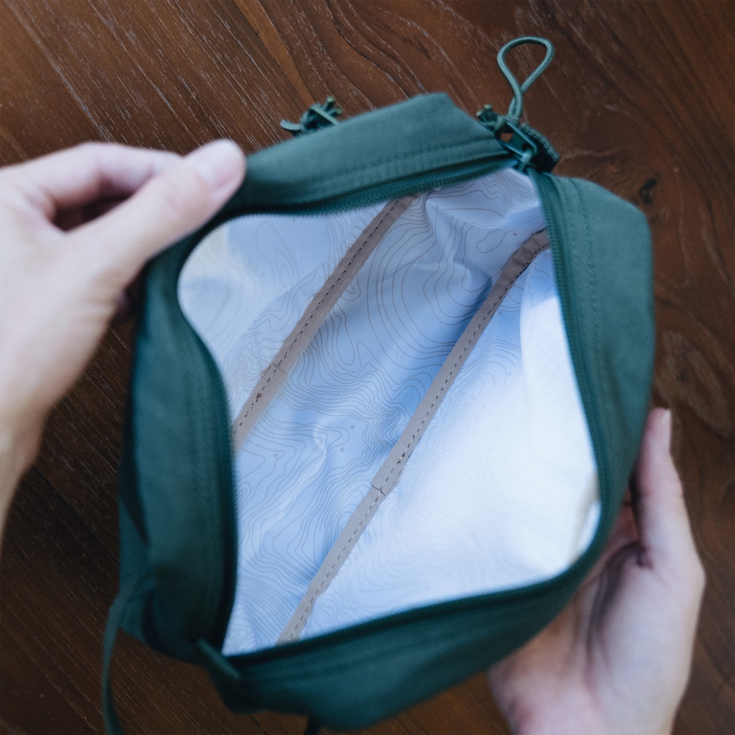 Awesome Maps Waschtasche / Kulturbeutel Grün – Bild 2